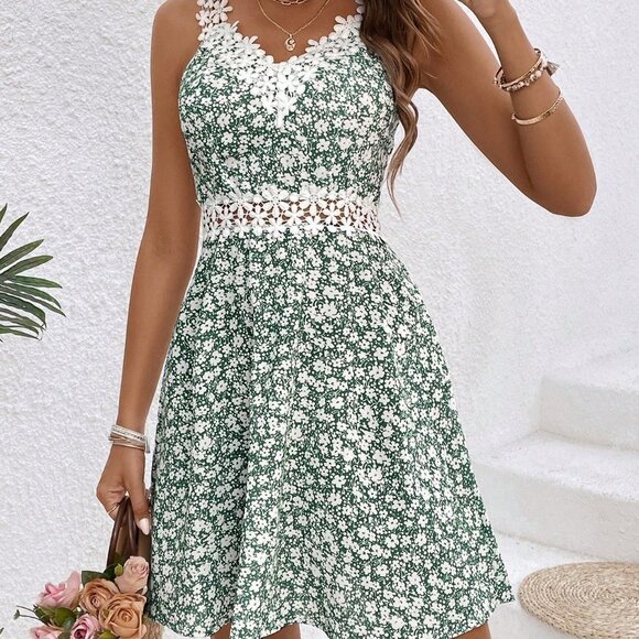 Green Boho Women's Sleeveless Floral Print Lace Splice Dress - Picture 6 of 6